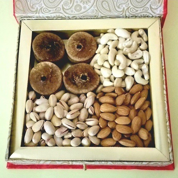 Send Diwali Dryfruits & Sweets Online