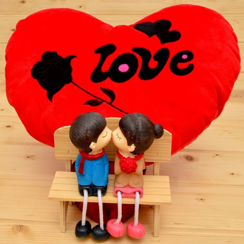 Send your love limitless by sending online valentine gifts