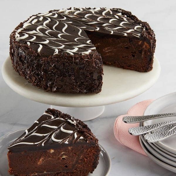 Send Marble Brownie Cake Online to make Birthdays Special
